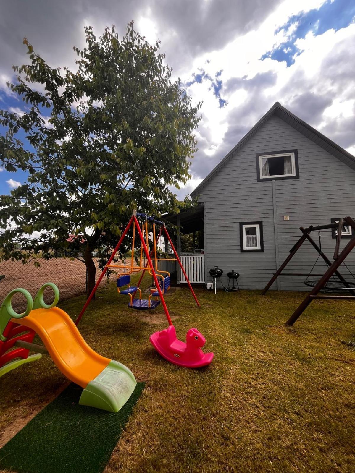 Domki Kapitanskie Z Prywatnym Polem Do Gry W Mini Golf Rewal Esterno foto